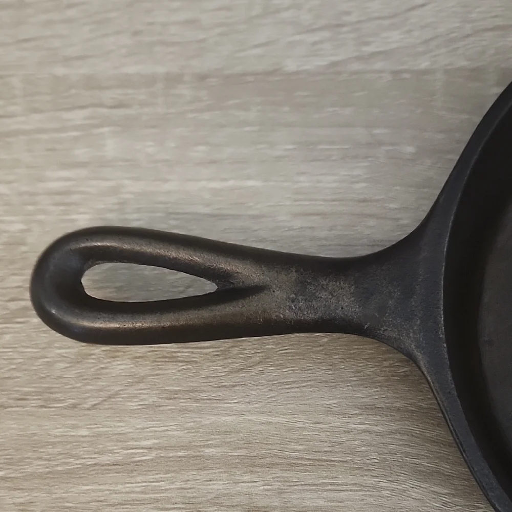 Cast Iron Skillet - Picture 3 of 6